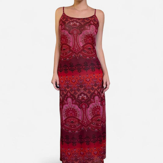Red and pink vintage paisley